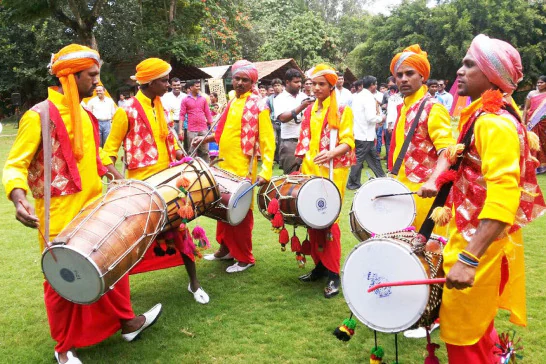 Hire punjabi dhol player for wedding  players Inderpuri